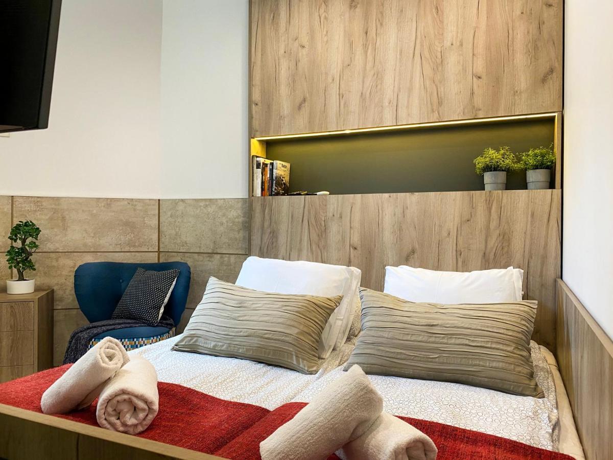 Beautiful Studio For Couples With Air Conditioning - Old Town & Main Station Cracovia Esterno foto