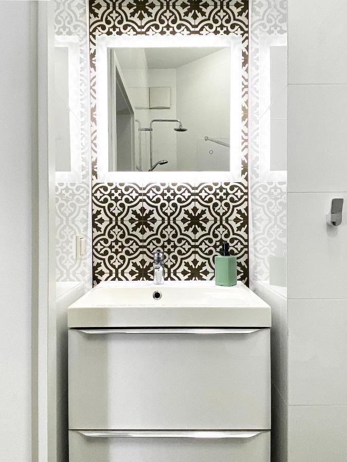 Beautiful Studio For Couples With Air Conditioning - Old Town & Main Station Cracovia Esterno foto