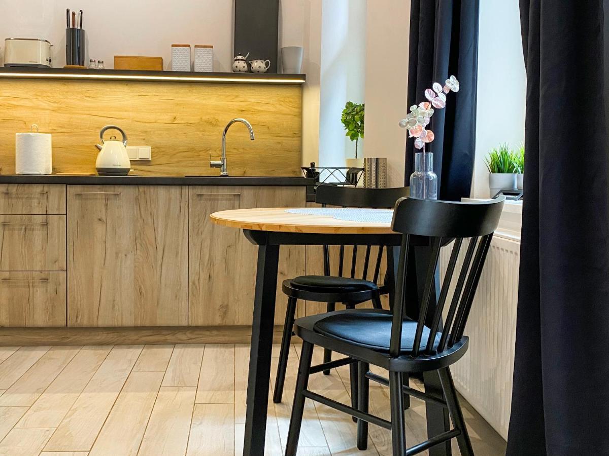 Beautiful Studio For Couples With Air Conditioning - Old Town & Main Station Cracovia Esterno foto